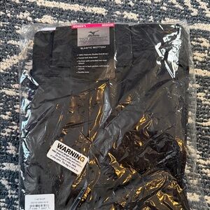 Mizuno Women's Black Elastic Bottom Pants